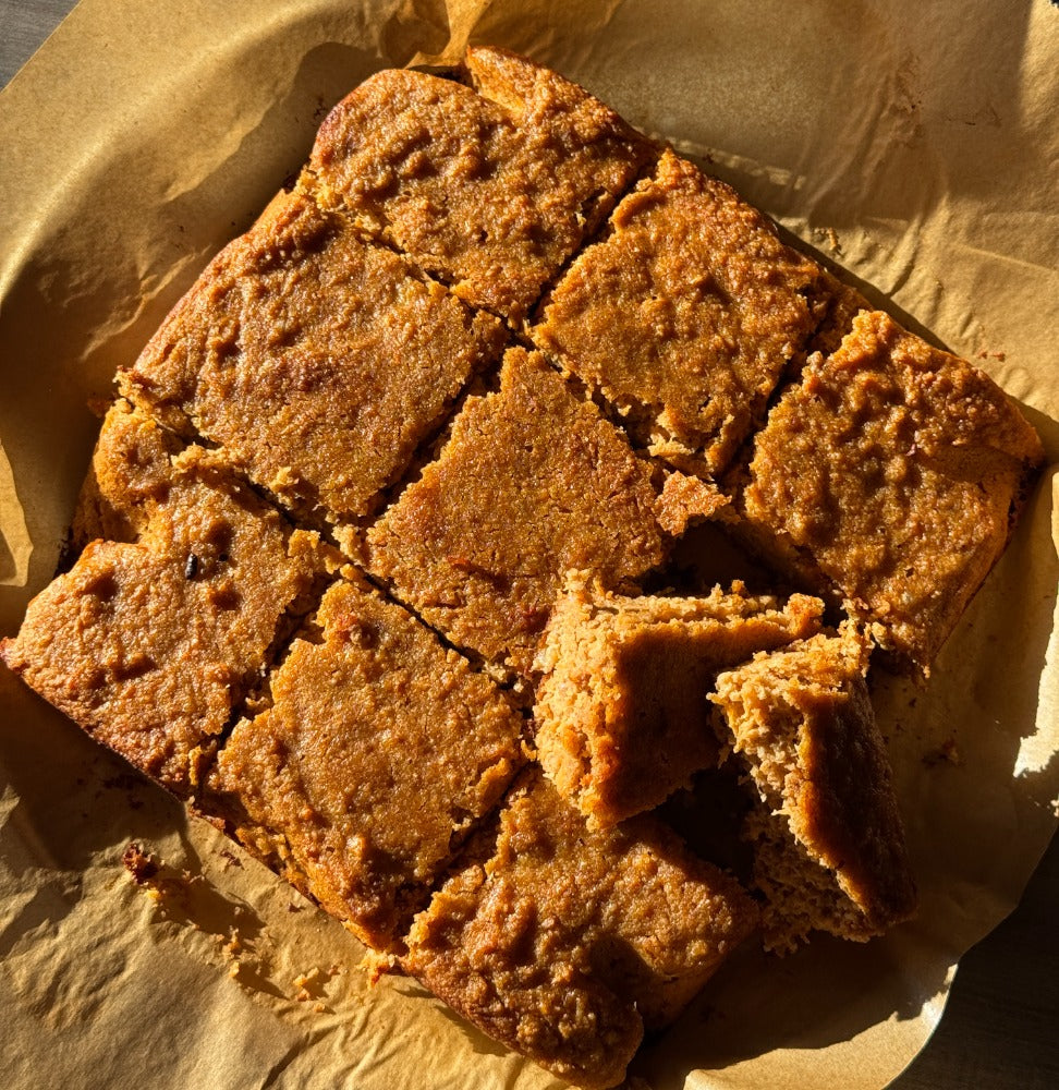 HEALTHY CARROT BANANA CAKE